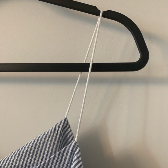 Urban Outfitters (by Kimchi Blue) Cold Shoulder Top with Tie Cuffs, Size Small - Picture 6 of 14